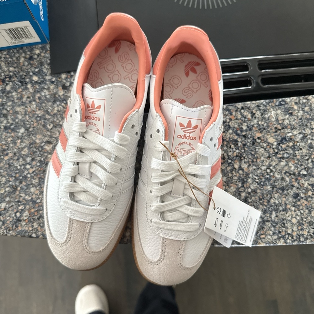 adidas Samba Women’s Sneakers White and Coral Pink - Picture 3 of 3